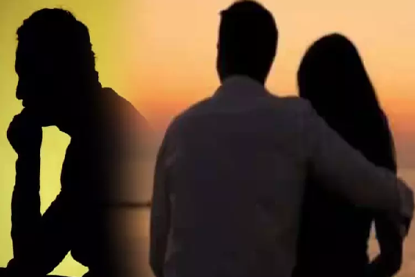 காதல் மனைவி தடுத்ததால் ஏற்பட்ட விரக்தி – புதுமாப்பிள்ளை தற்கொலை | அப்பகுதியில் பெரும் சோகம்