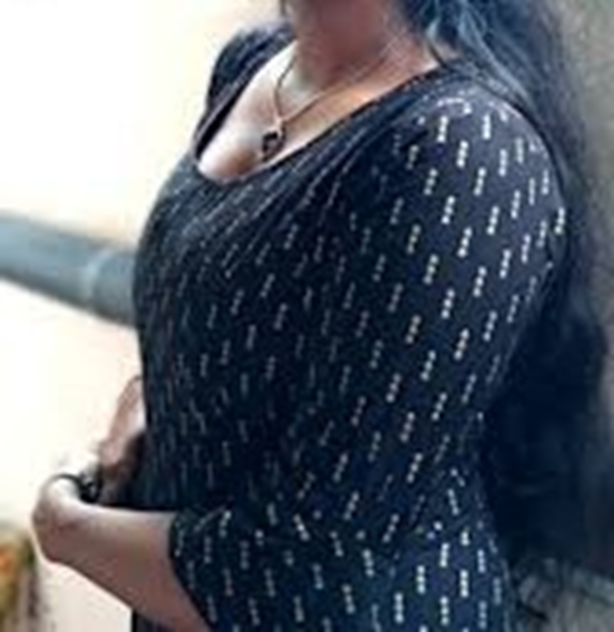 யாழ்ப்பாணத்தில் பரபரப்பு: 21 வயது யுவதியுடன் தலைமறைவான வங்கி பெண் உத்தியோகத்தர்!