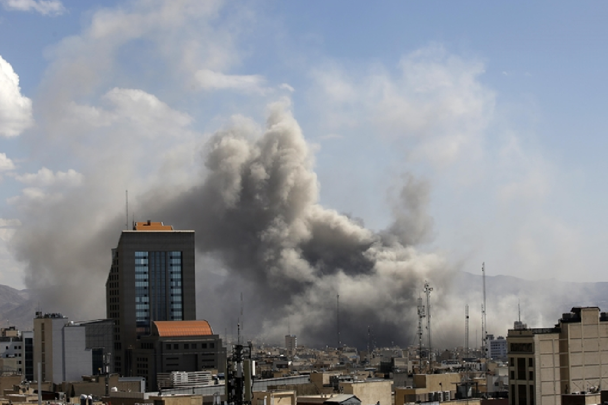 தெஹ்ரான் மீது இஸ்ரேல் அதிரடித் தாக்குதல்: ஈரானிய உள்கட்டமைப்புகள் இலக்கு!