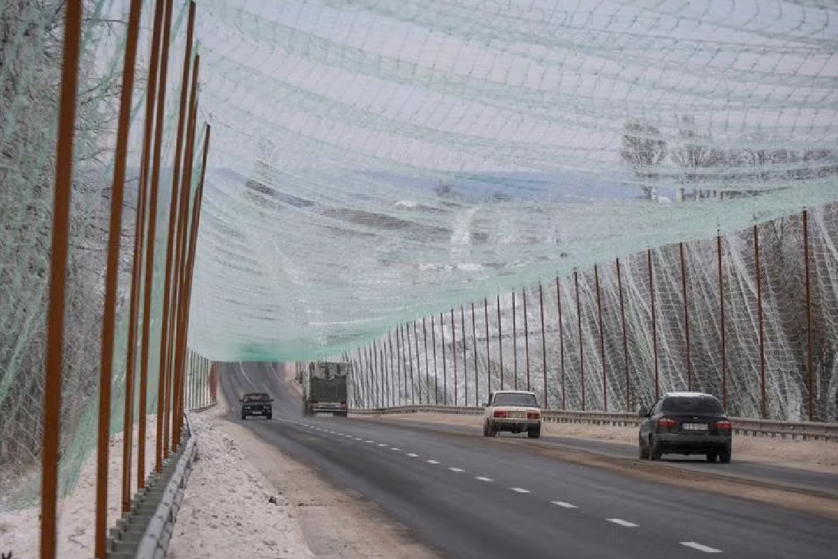 ட்ரோன் தாக்குதல்களுக்கு எதிராக உக்ரைனை காக்க இத்தாலியின் புதுமையான திட்டம் – மீன்பிடி வலைகள் பயன்படுத்த முன்மொழிவு