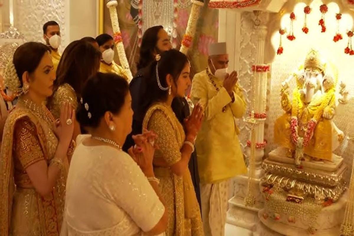 முகேஷ் அம்பானி வீட்டின் 11வது மாடியின் ரகசியம் – நம்பிக்கையும் ஆன்மீகமும் ஒரு உயர்ந்த தளம்