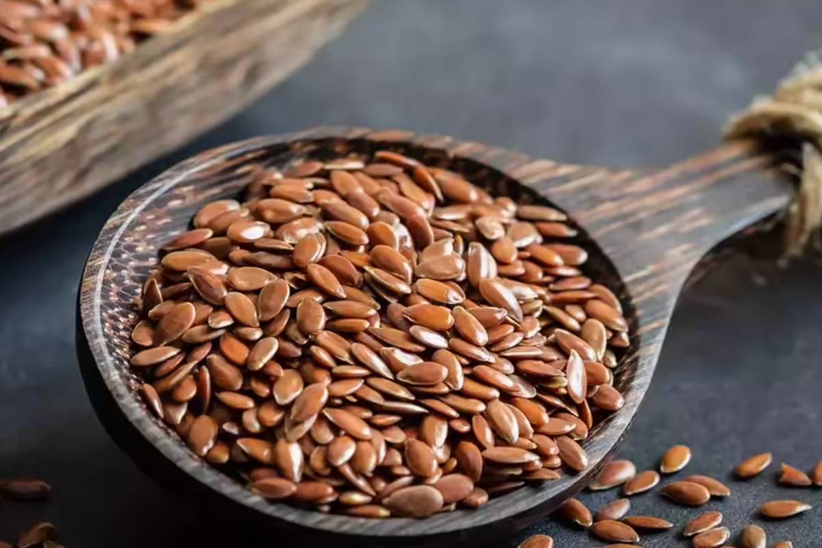 உடல் கொழுப்பை கரைக்க ஆளி விதையை இப்படி சாப்பிடுங்க!