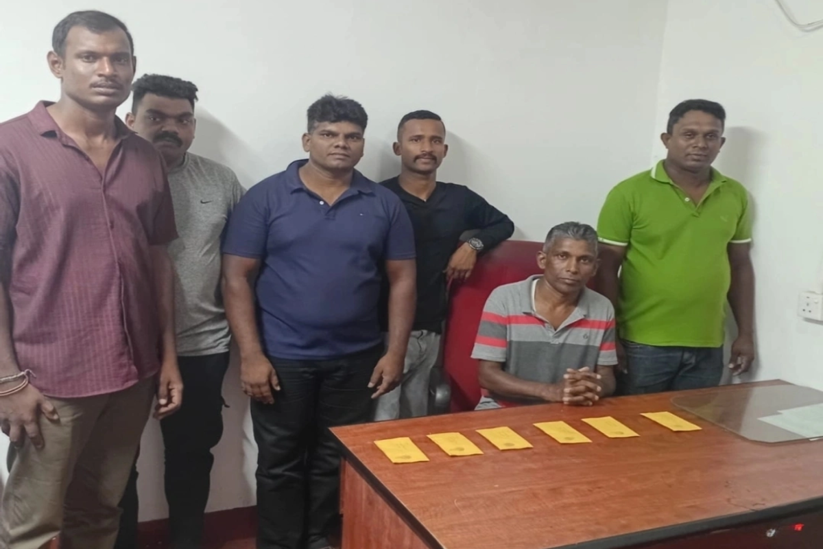 யாழில் ஐஸ் போதைப்பொருளுடன் மூன்று இளைஞர்கள் கைது இரகசிய தகவலால் வெளிச்சத்துக்கு வந்த வியாபாரம்