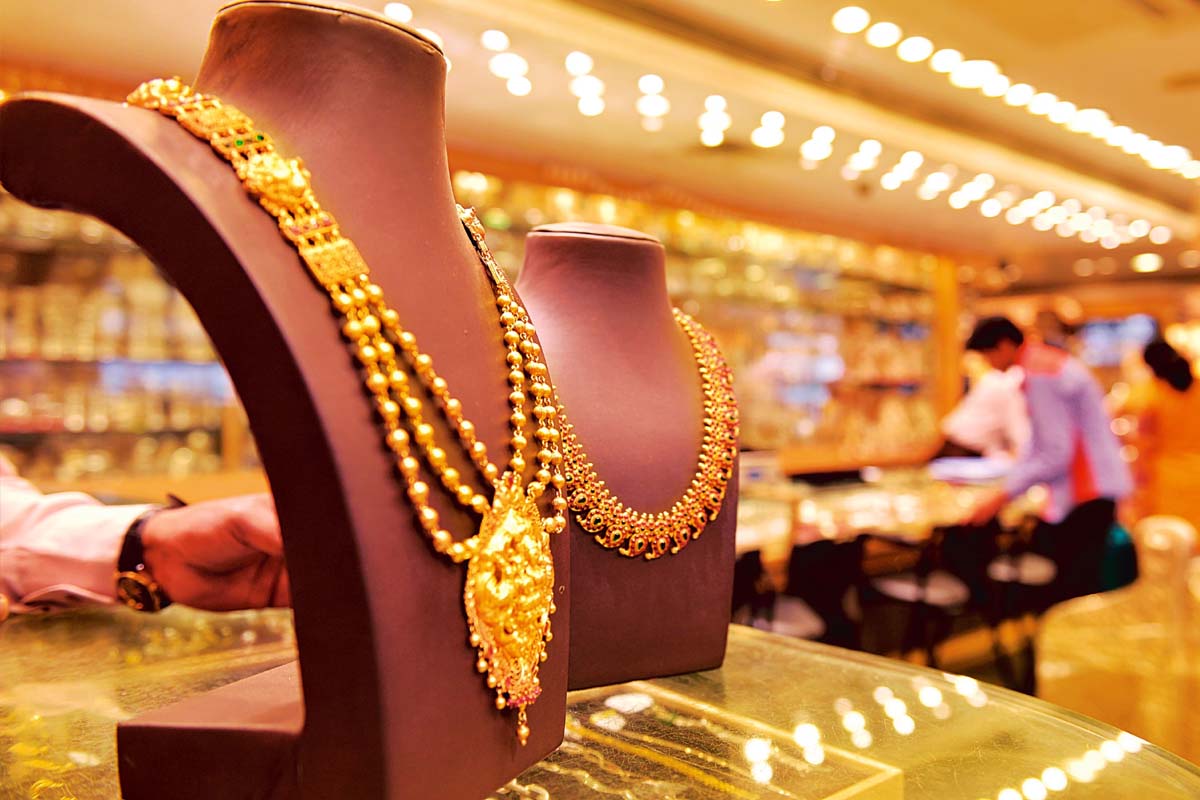 தங்க விலை இன்று திடீர் வீழ்ச்சி: சவரனுக்கு ரூ. குறைவு மக்களுக்கு நிம்மதி