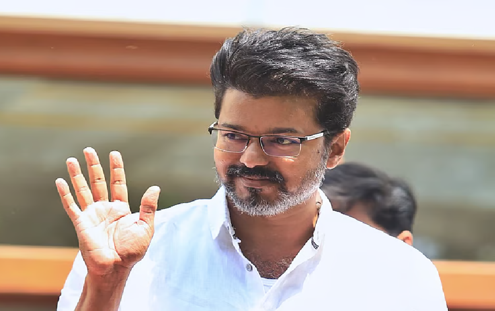 விஜய் தலைமையிலான தவெக ஆட்சிக்கு காங்கிரஸ் ஆதரவு? அரசியல் வட்டாரத்தில் பரபரப்பு