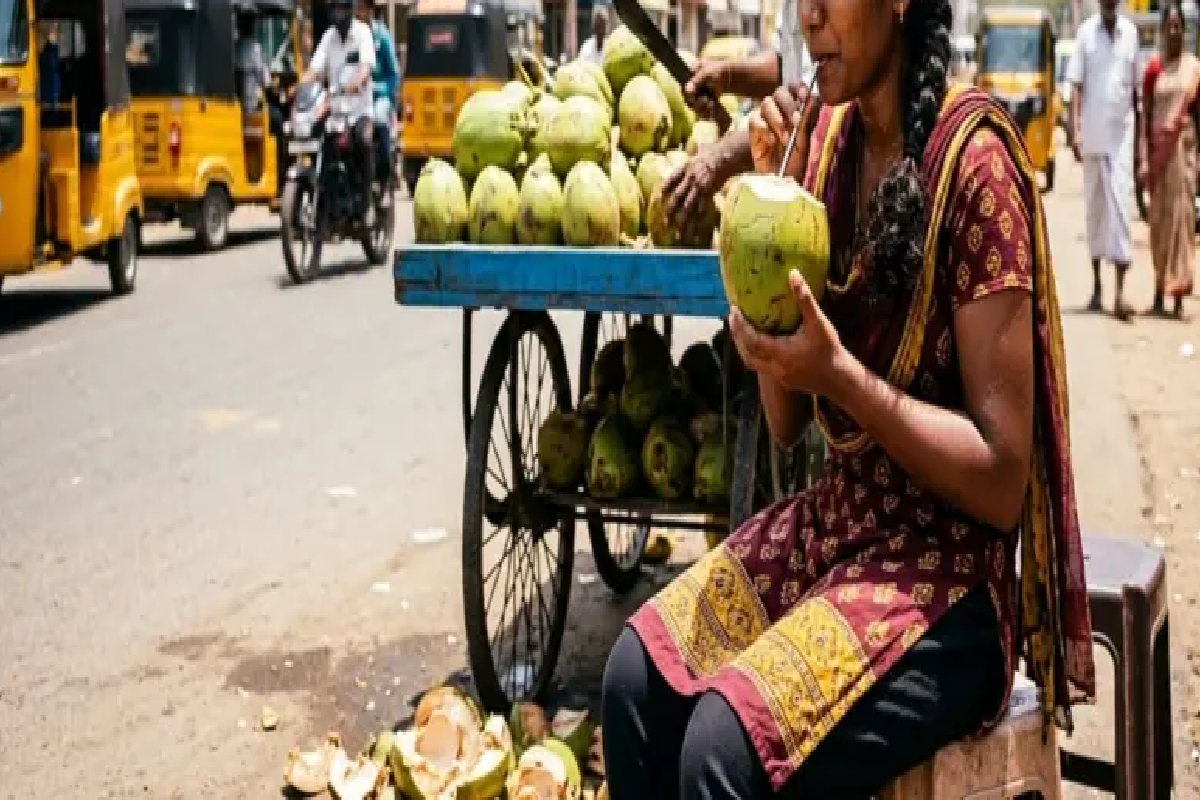 பேருந்து காதலால் தொடங்கிய மோசடி ; மந்திர இளநீரால் தாய் மகளை ஏமாற்றிய கும்பல்