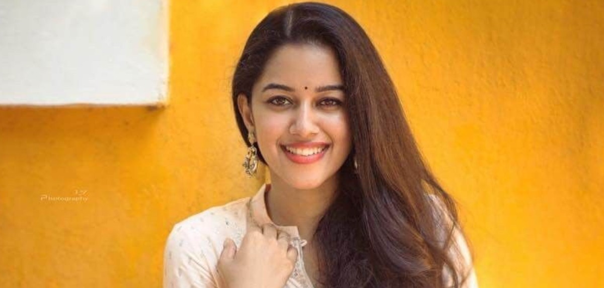 “சினிமா இல்லையென்றால் அமெரிக்காவில் செட்டில் ஆயிருப்பேன்” – Mirnalini Ravi வெளிப்படையான பேட்டி