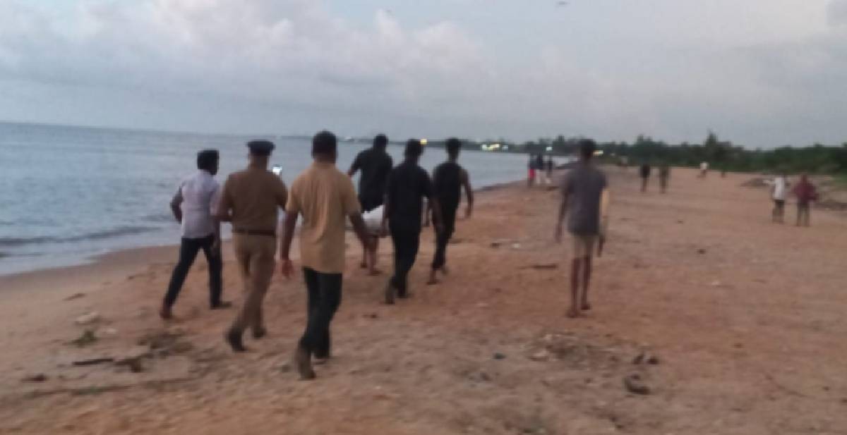 தங்காலையில் கடல் அலையில் சிக்கிய 19 வயது இளைஞரின் சடலம் மீட்பு