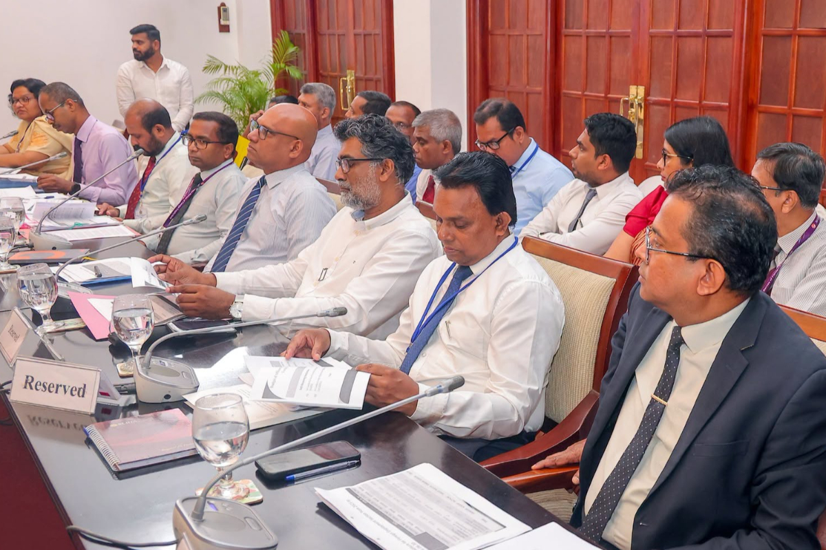 வெளிநாட்டு ஊழியர்களுக்கான ஓய்வூதியத் திட்டத்தை வரவு–செலவுத் திட்டத்தில் இணைக்க ஜனாதிபதி அறிவுறுத்தல்