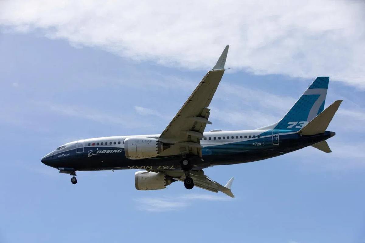 போயிங் 737 மேக்ஸ் விமானங்களில் இருக்கைகள் தொடர்பாக அவசர பரிசோதனை – அமெரிக்க FAA எச்சரிக்கை