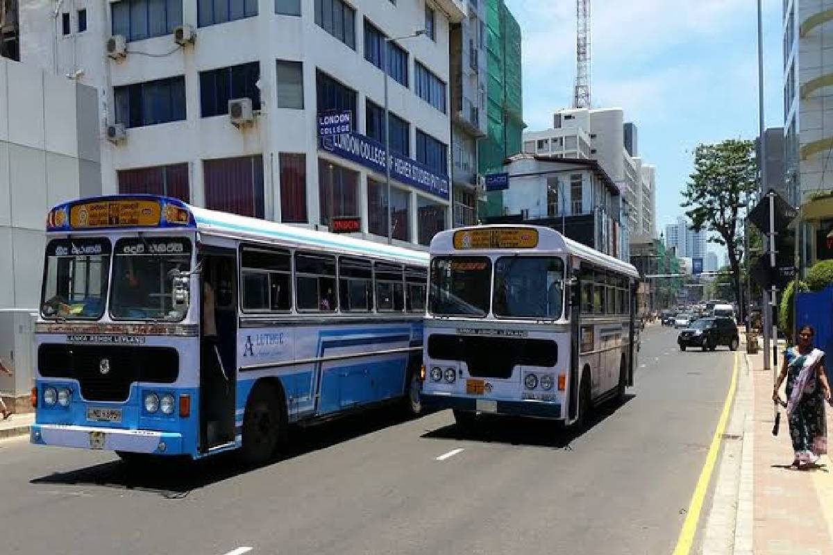 நாட்டின் சதவீத தனியார் பேருந்துகள் மண்ணெண்ணெயில் இயங்குகின்றன: கெமுனு விஜேரத்ன