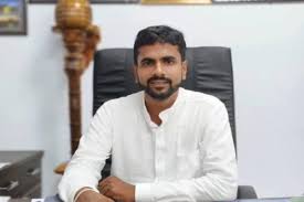 வவுனியா முதல்வர் மற்றும் சாவகச்சேரி உப தவிசாளர் பதவி நீக்கம்: வடமாகாண ஆளுநரின் அதிரடி நடவடிக்கைக்கு பின்னணி என்ன?