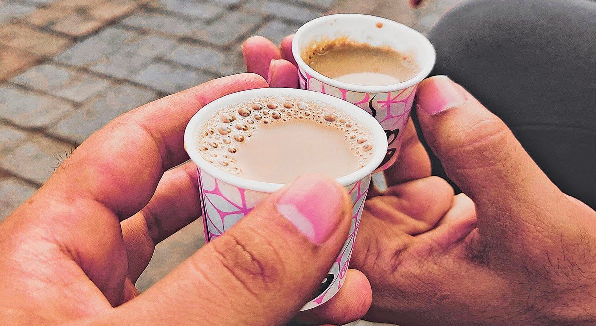 காகிதக் கோப்பைகளில் சூடான பானங்கள் அருந்துவது உடல்நலத்திற்கு ஆபத்தா? நிபுணர்கள் கூறும் விளக்கம்