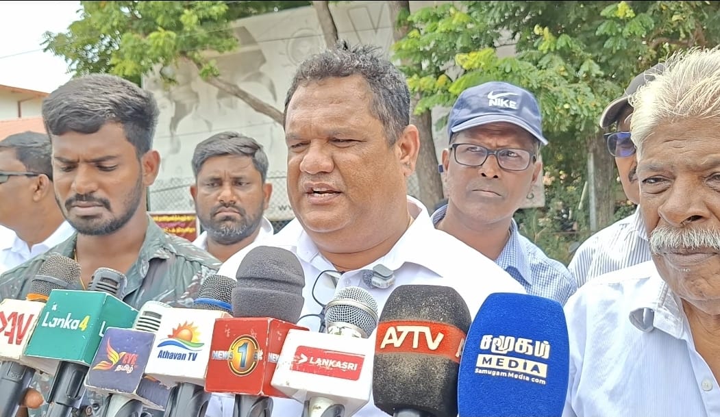 அநுர அரசே! தமிழ் மக்களை ஏமாற்றாதே! மக்களின் காணிகளை மக்களுக்கு கொடு
