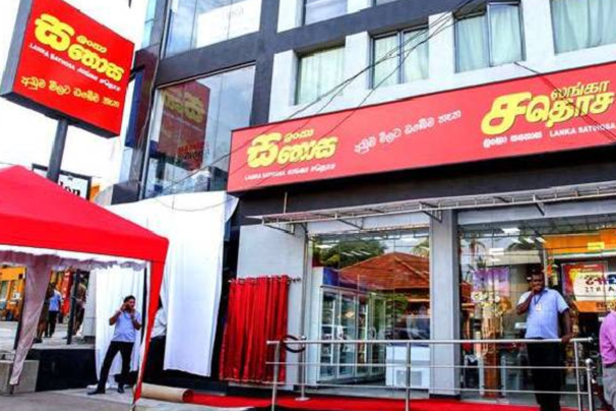 லங்கா சதொசவில் அத்தியாவசிய பொருட்களின் விலைகள் குறைப்பு